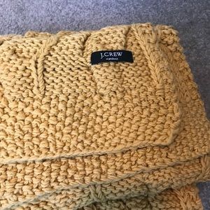 Cableknit scarf